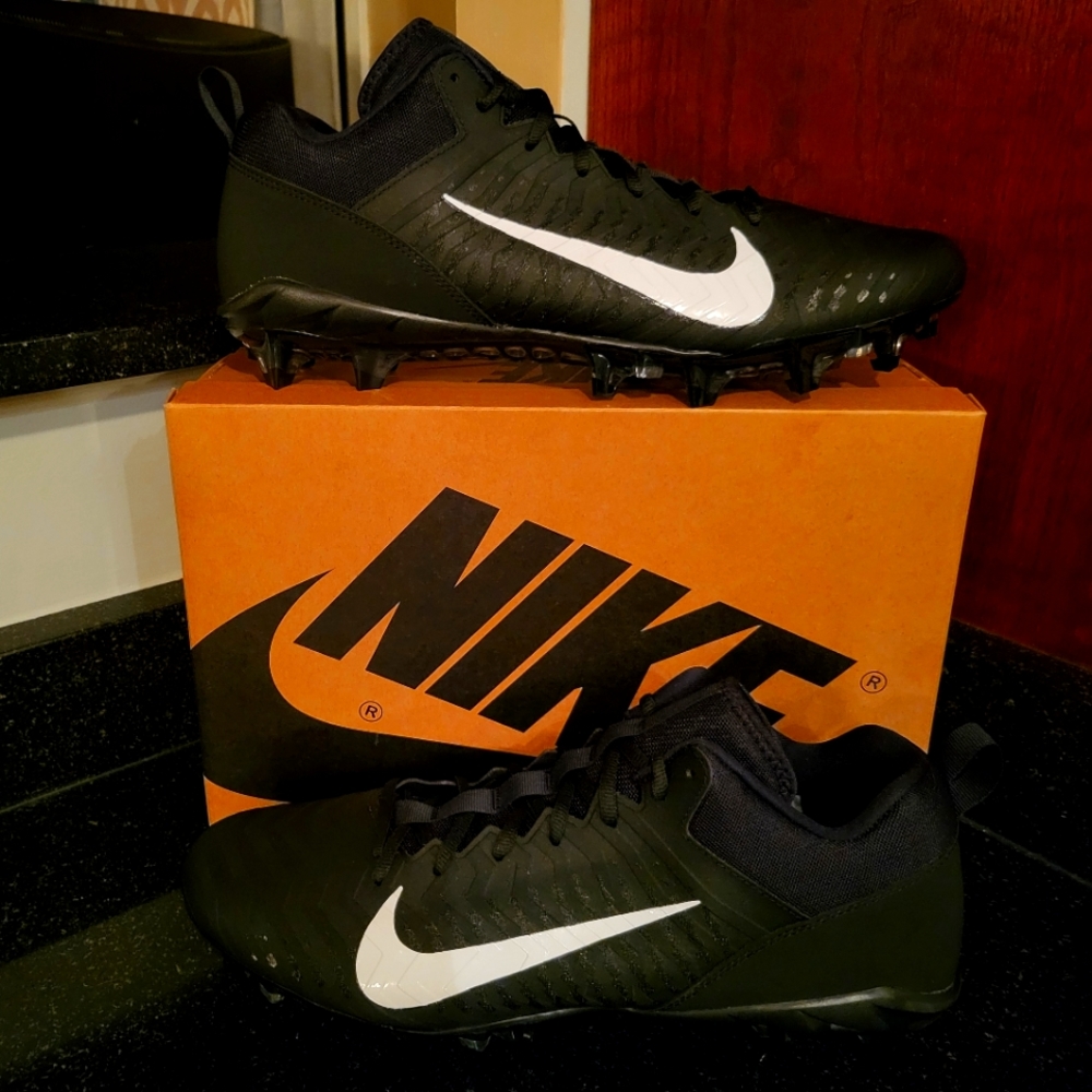 Deadstock Nike Alpha Menace Pro Football Cleats